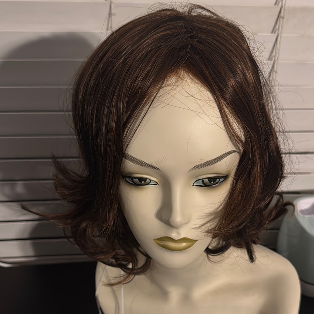 Elegant Brown Women's Wig